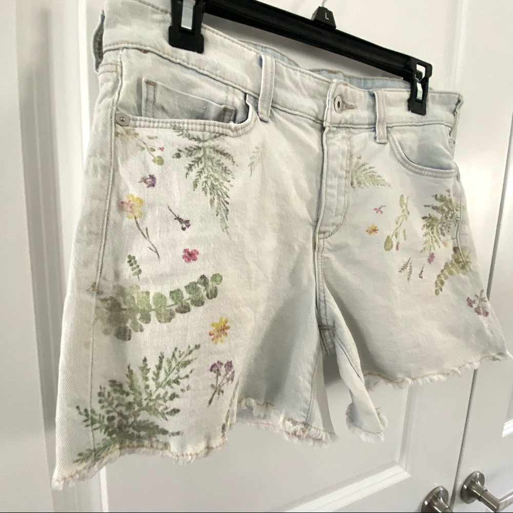 Anthropologie PILCRO High Rise Denim Floral Shorts